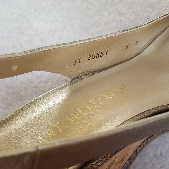 Stuart Weitzman - Picture 5 of 5